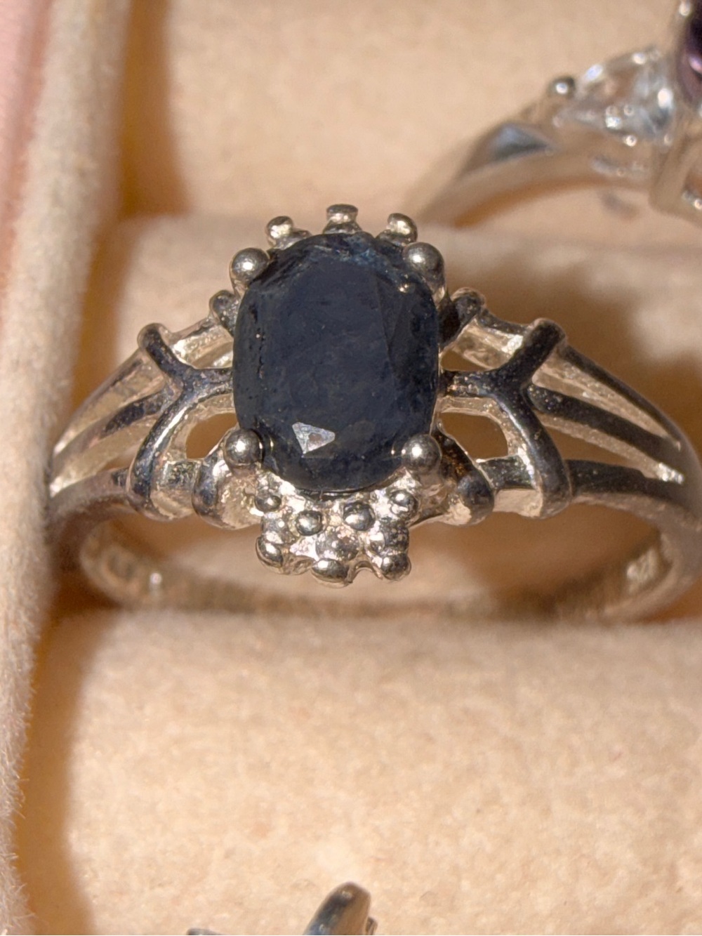 VTG Black Sapphire Ring - Size 7 - Picture 3 of 16